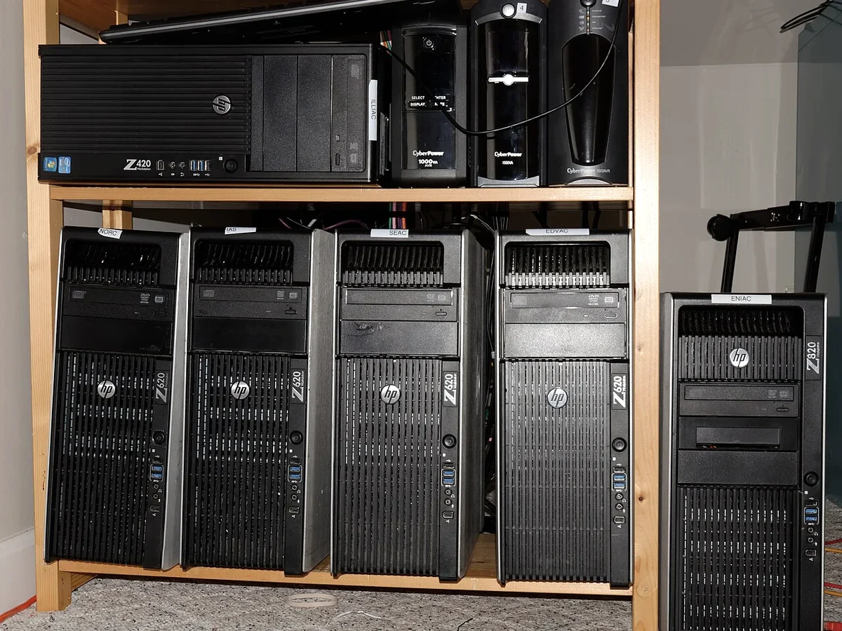 Six enterprise tower workstations in different chassis sizes