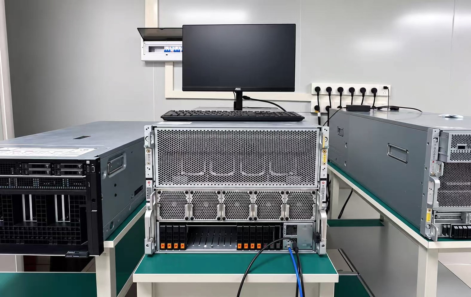 Servon server rack and workstation deployment environment